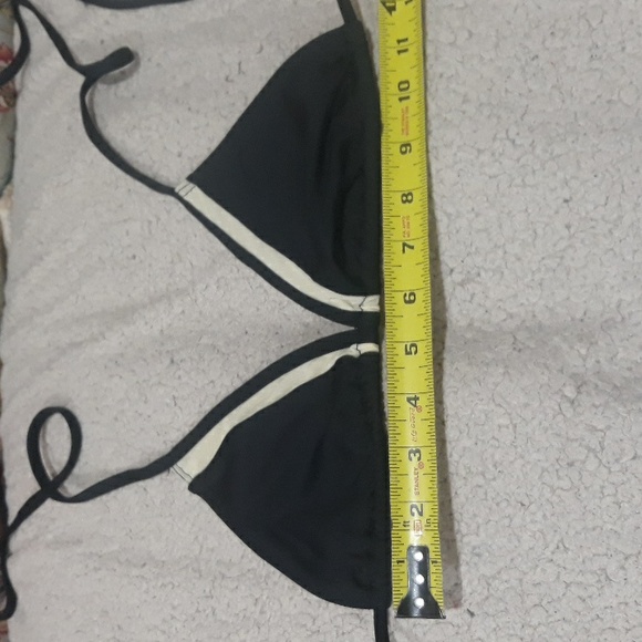 L Space black triangle bikini top size XS - Picture 6 of 6